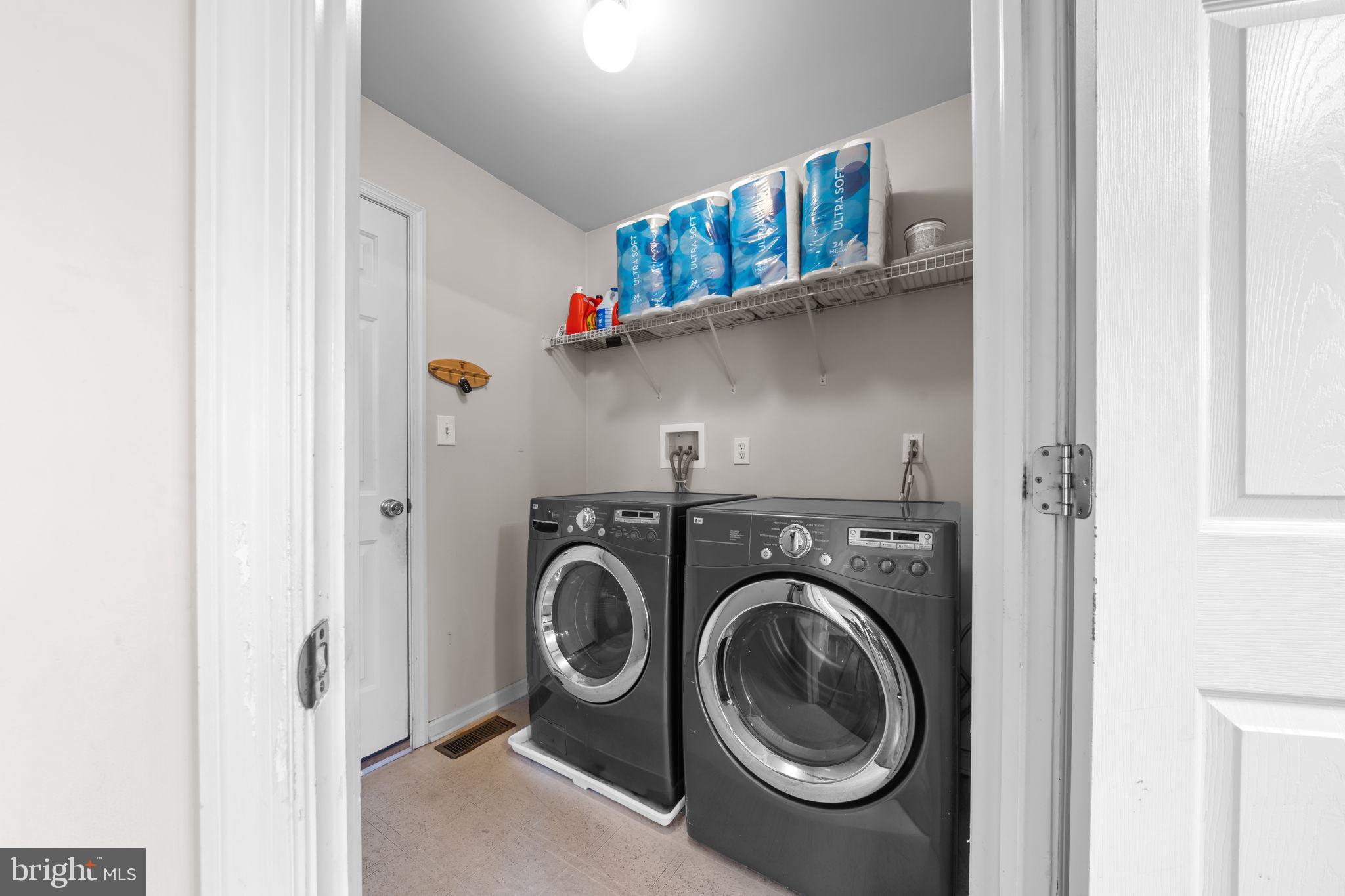 OAK CREEK - Residential