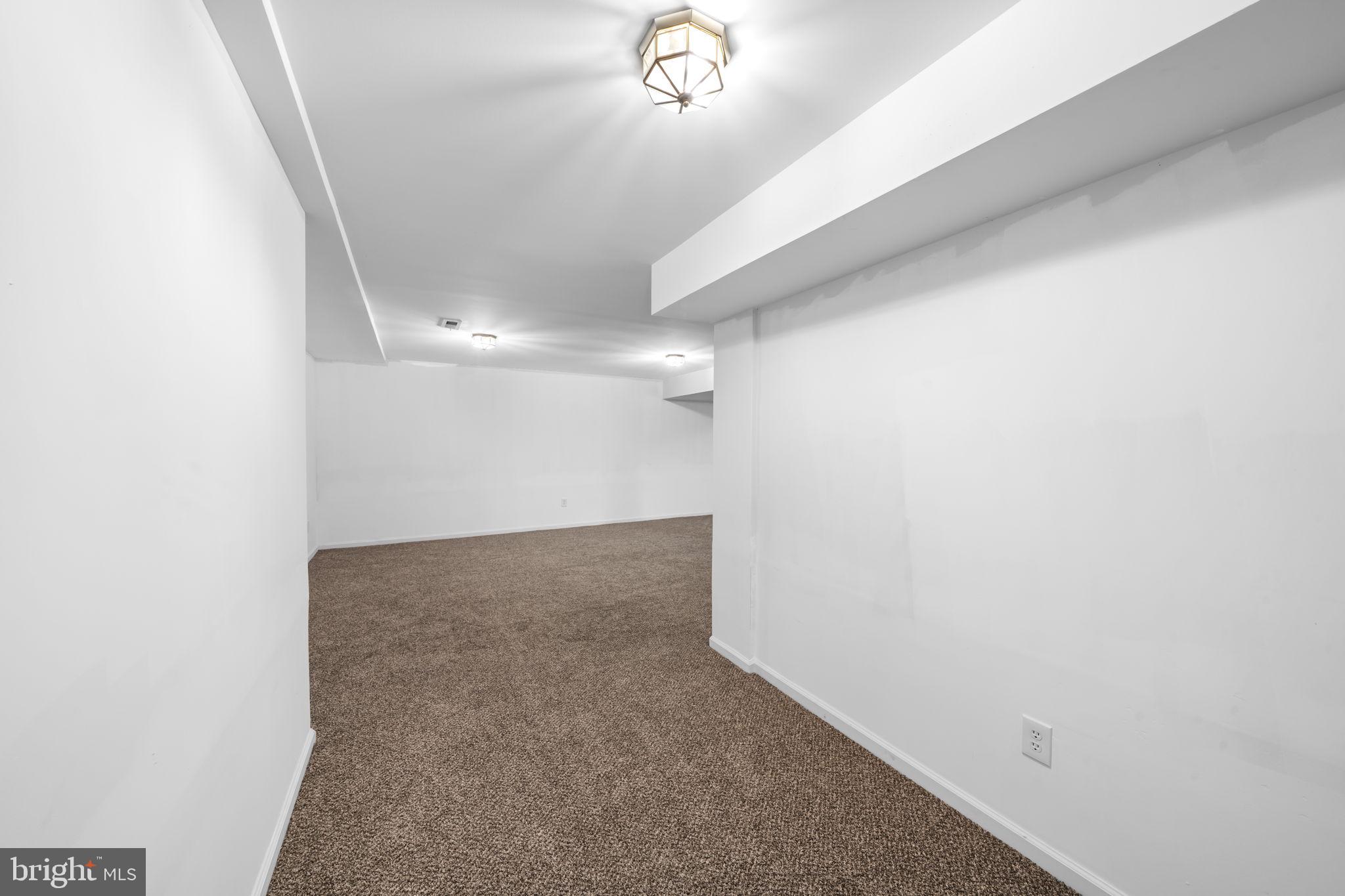 OAK CREEK - Residential