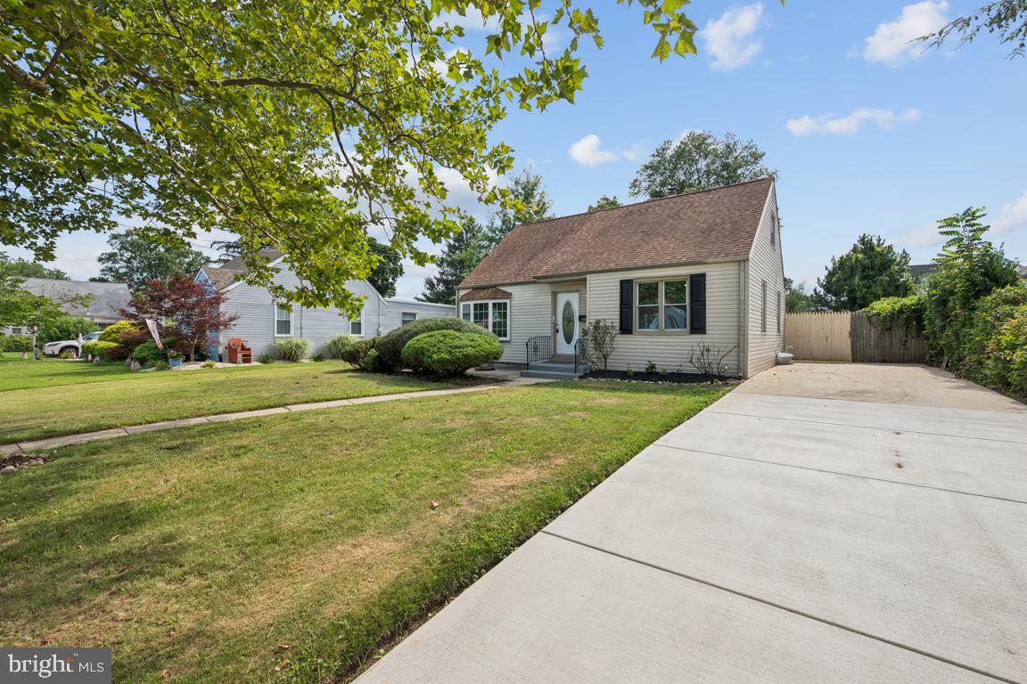 205 LINDSEY AVENUE