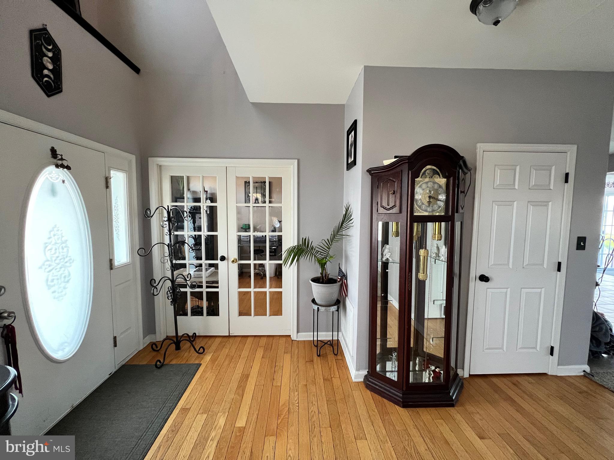 BRIAR RUN - Residential