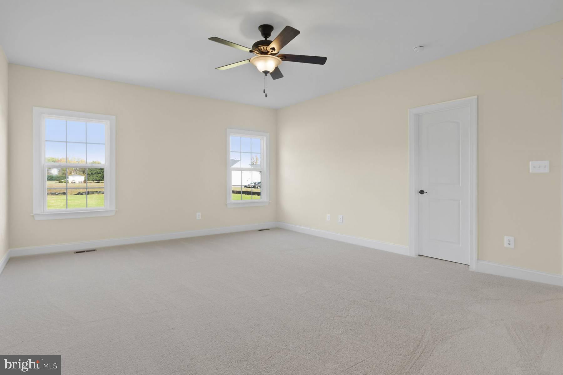 PRESIDENTIAL LAKES - Residential