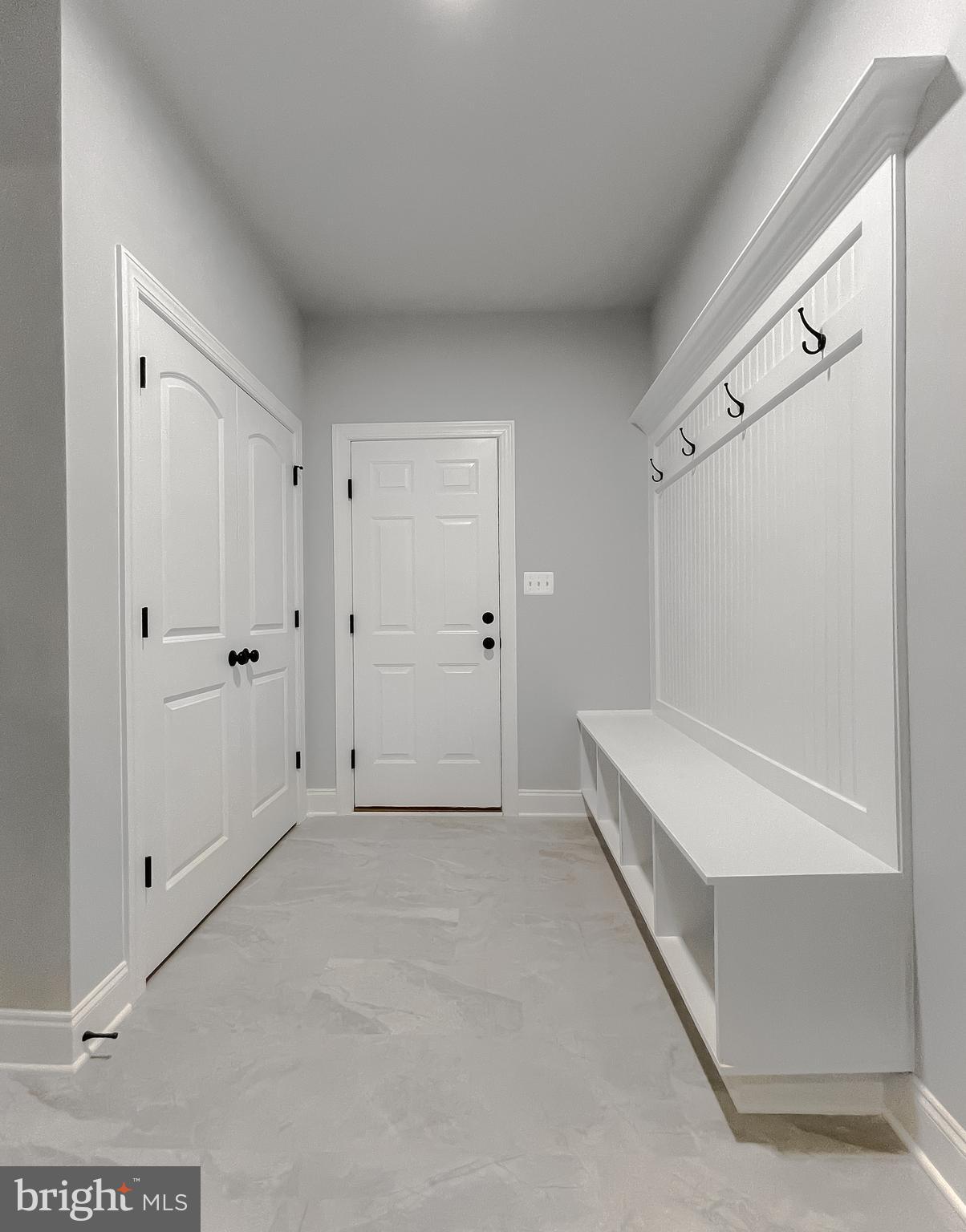 PRESIDENTIAL LAKES - Residential