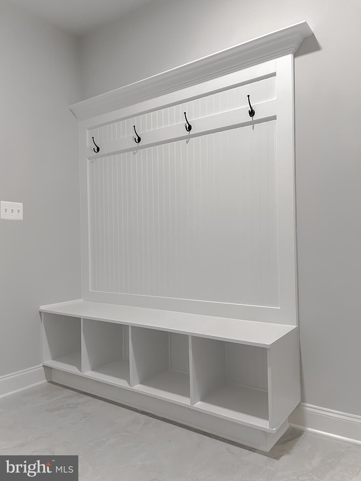 PRESIDENTIAL LAKES - Residential