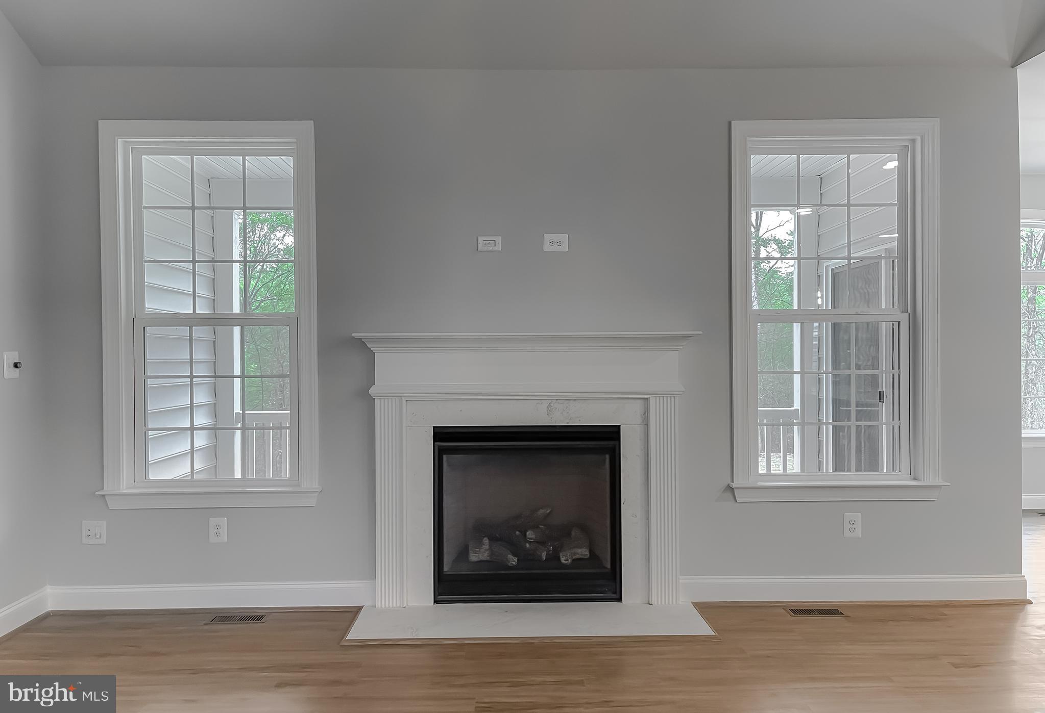 PRESIDENTIAL LAKES - Residential