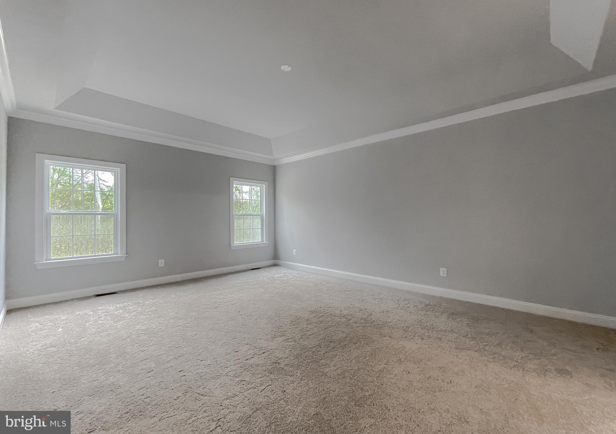 PRESIDENTIAL LAKES - Residential