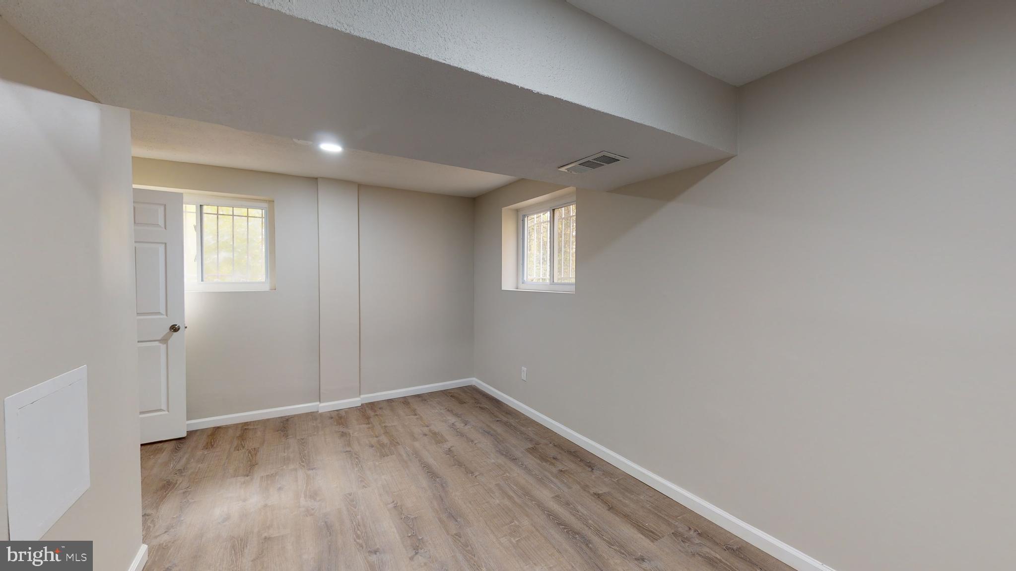 ROSE MARIE - Residential Lease