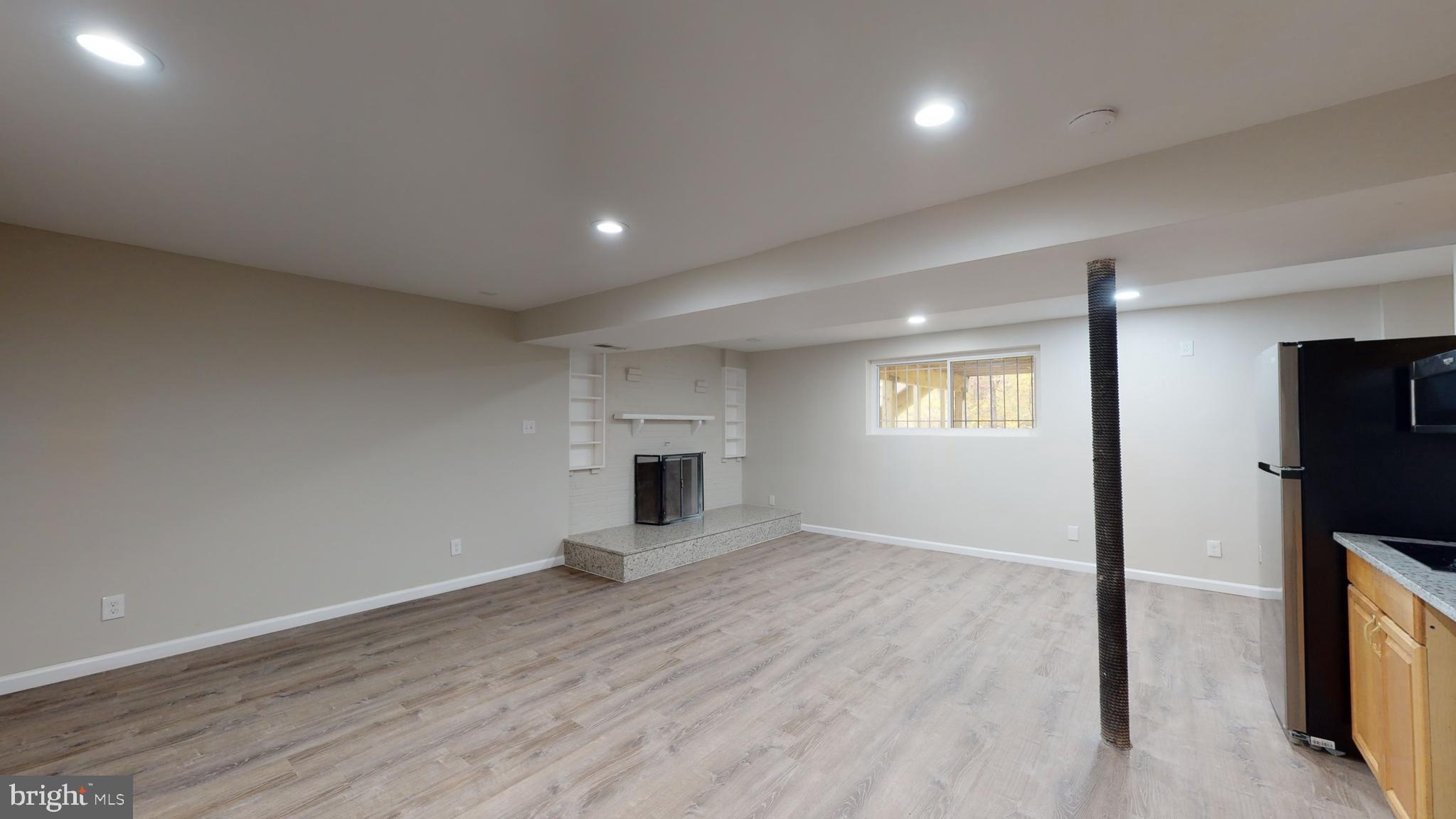 ROSE MARIE - Residential Lease