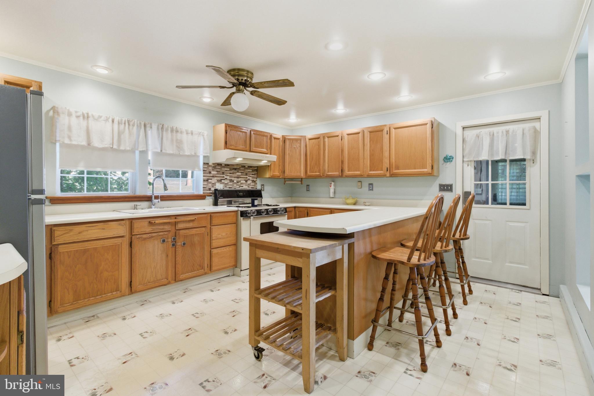 5962 GLEN HOPE BOULEVARD