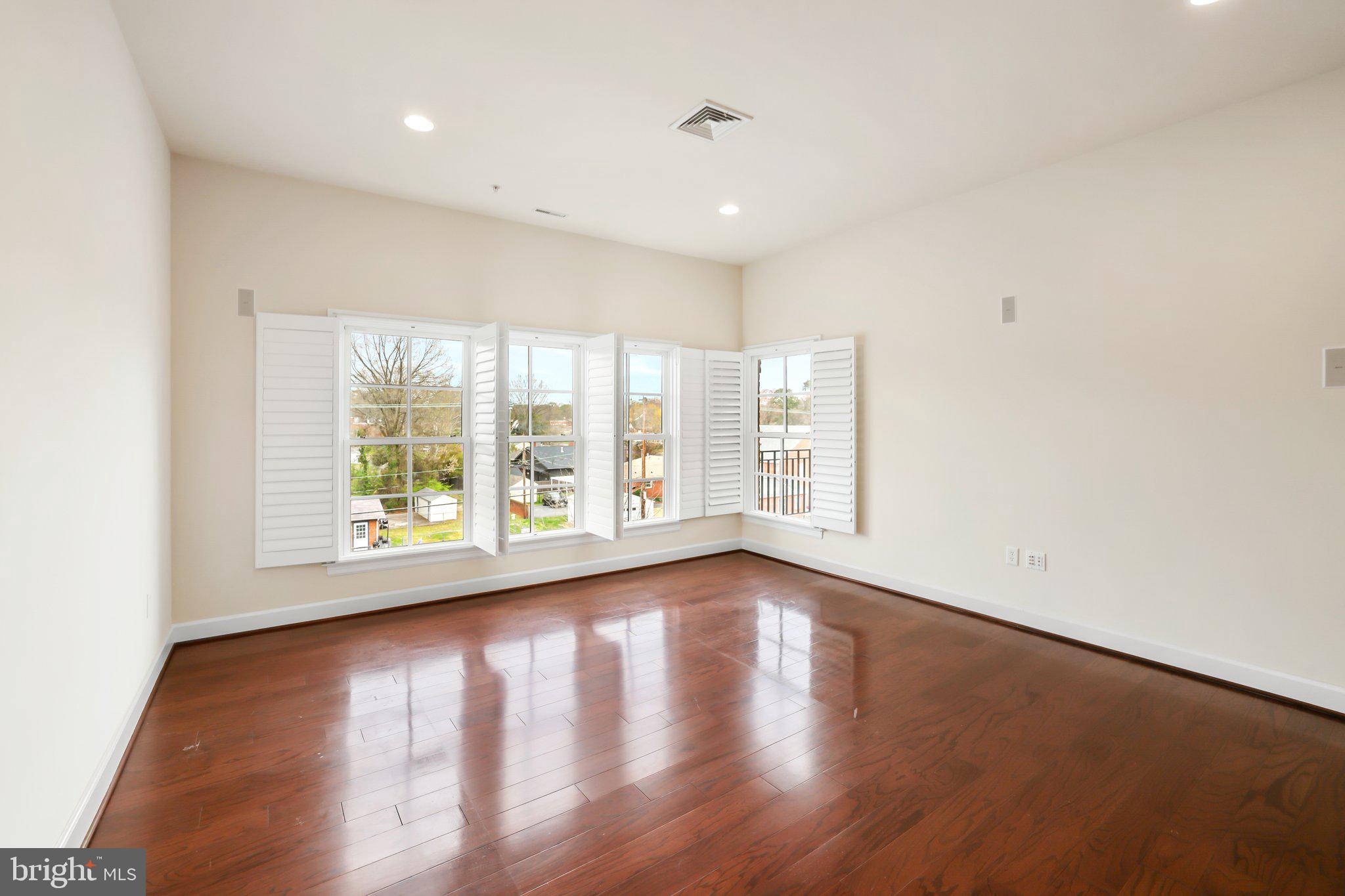 MONUMENT SQUARE CONDOMIN - Residential