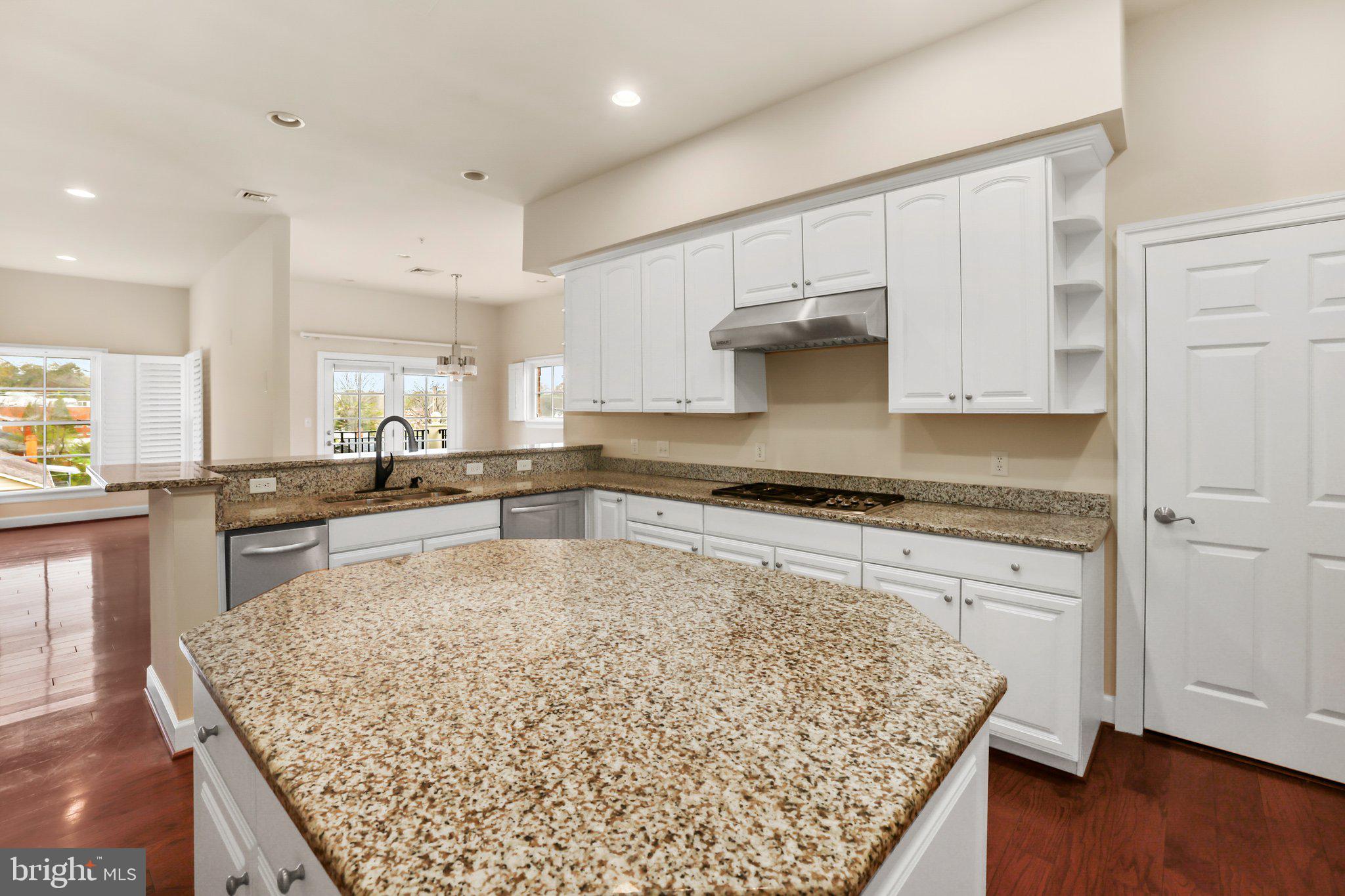 MONUMENT SQUARE CONDOMIN - Residential