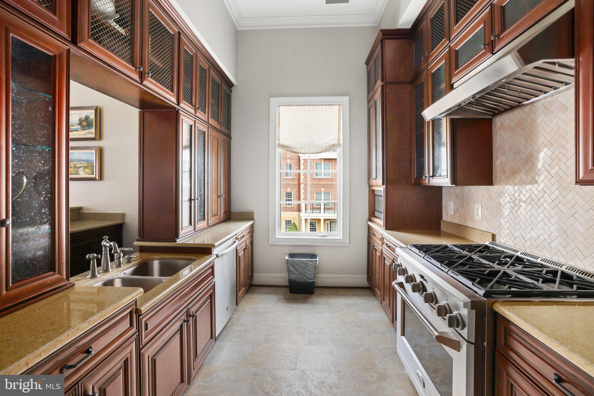 MONUMENT SQUARE CONDOMIN - Residential