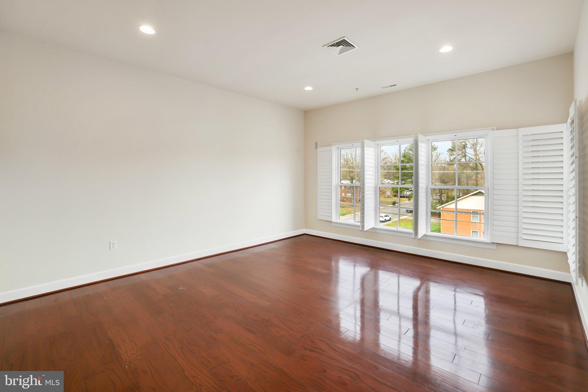 MONUMENT SQUARE CONDOMIN - Residential