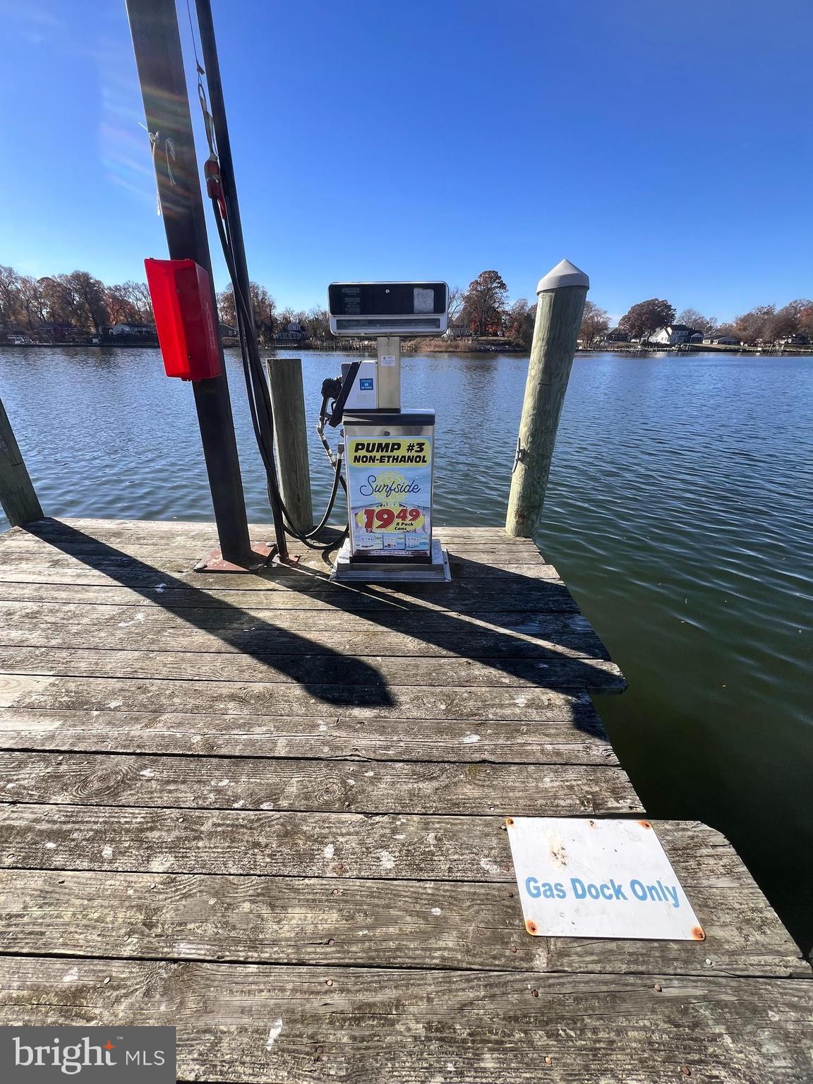 COBB ISLAND - Commercial Sale