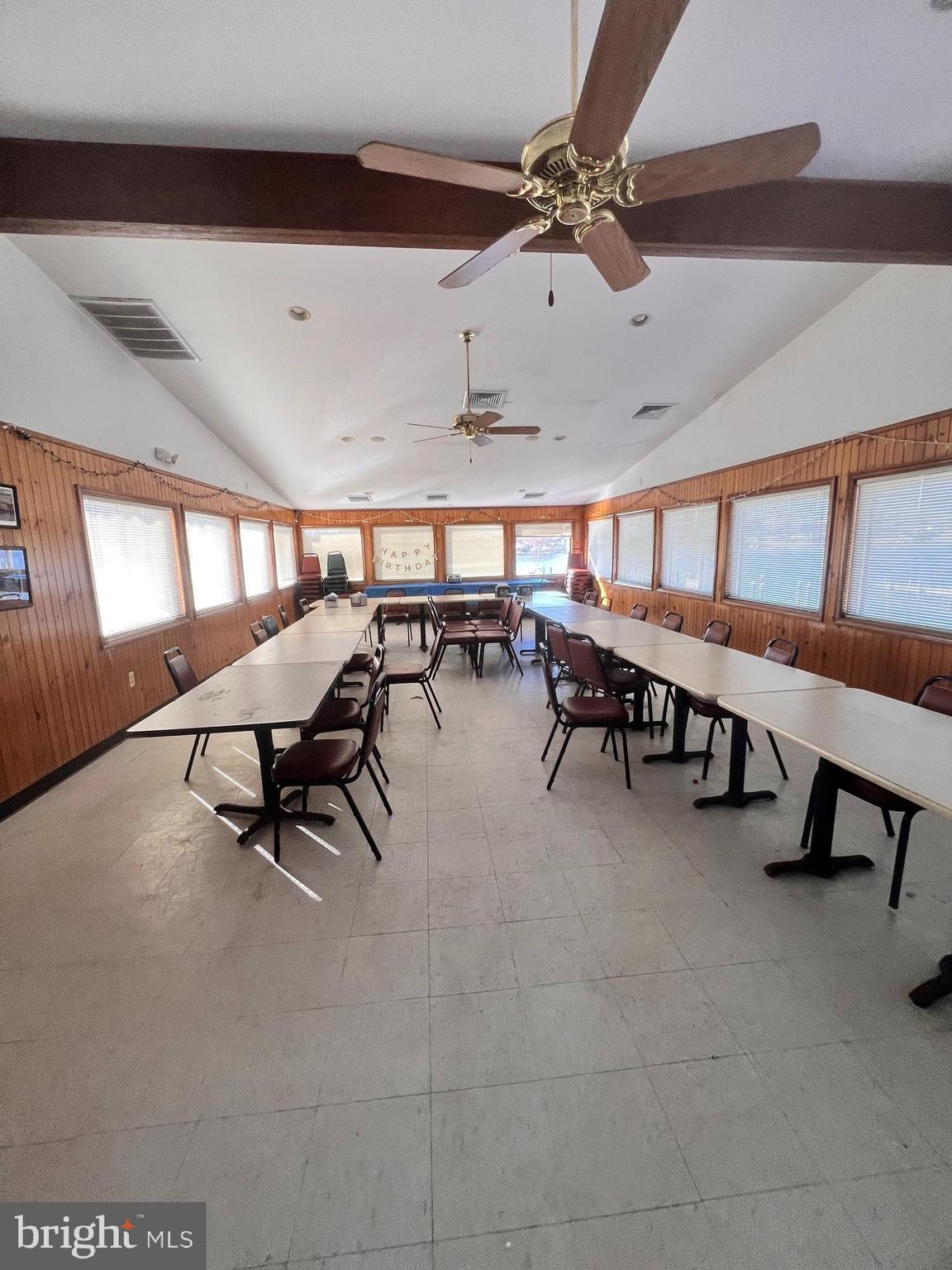 COBB ISLAND - Commercial Sale