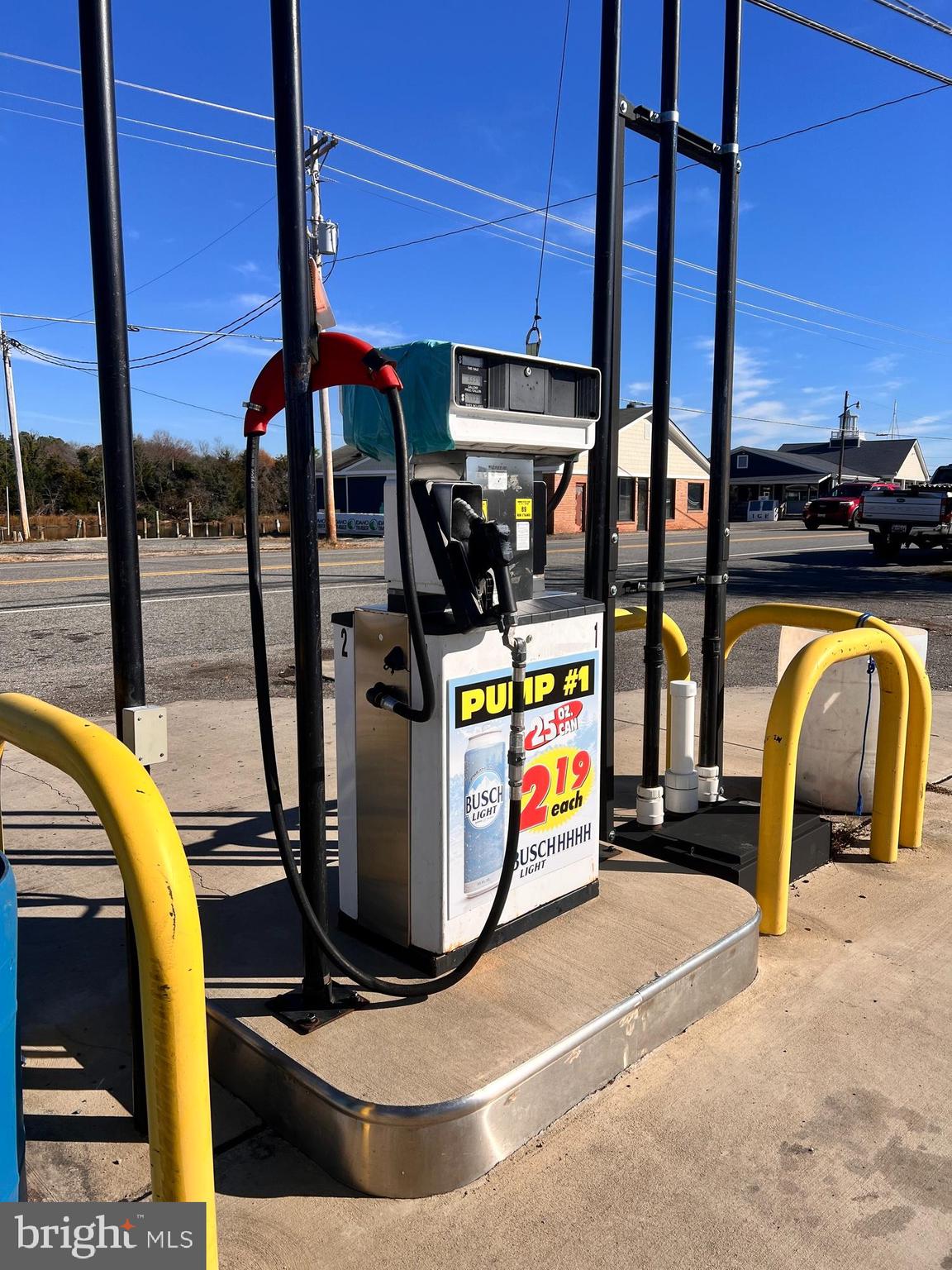 COBB ISLAND - Commercial Sale