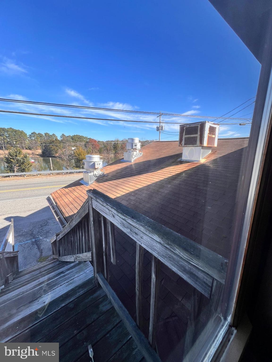 COBB ISLAND - Commercial Sale