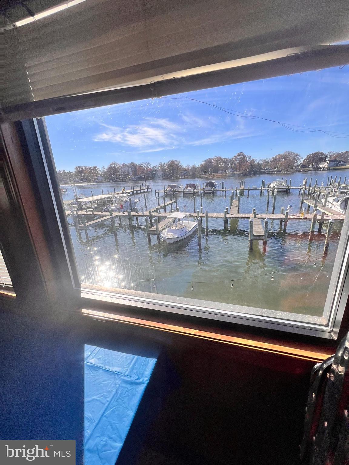 COBB ISLAND - Commercial Sale