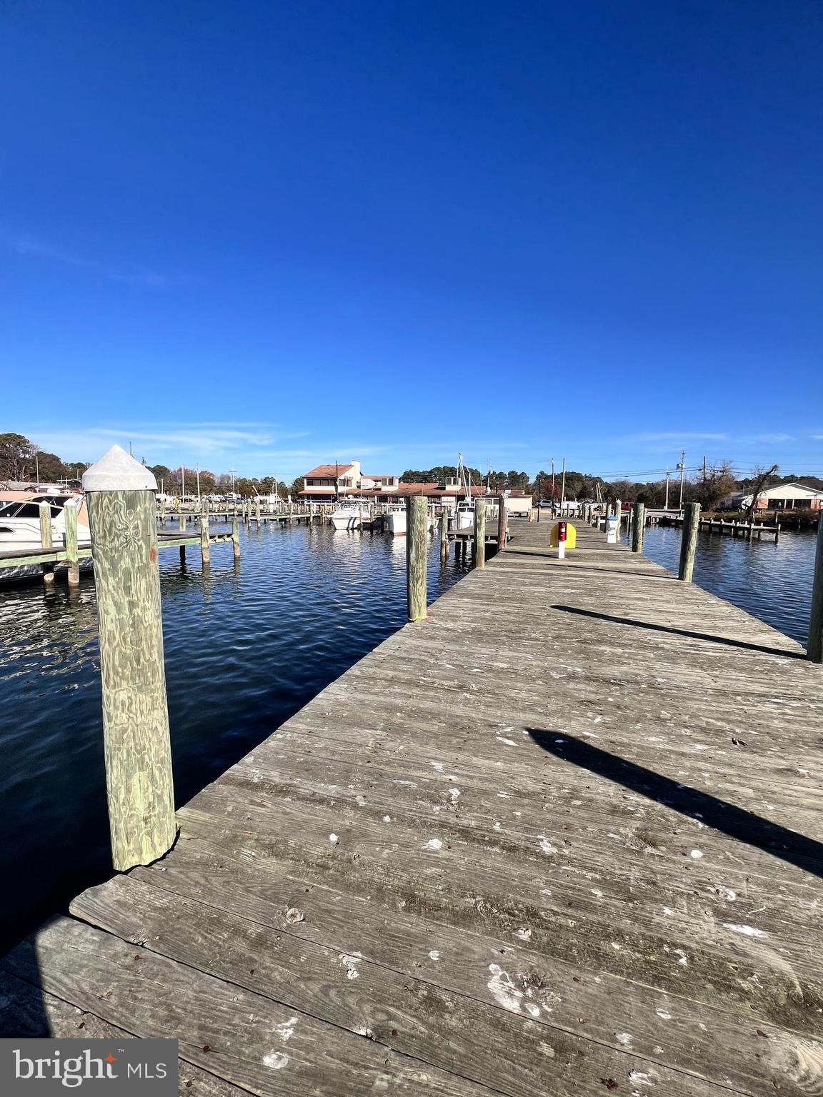 COBB ISLAND - Commercial Sale