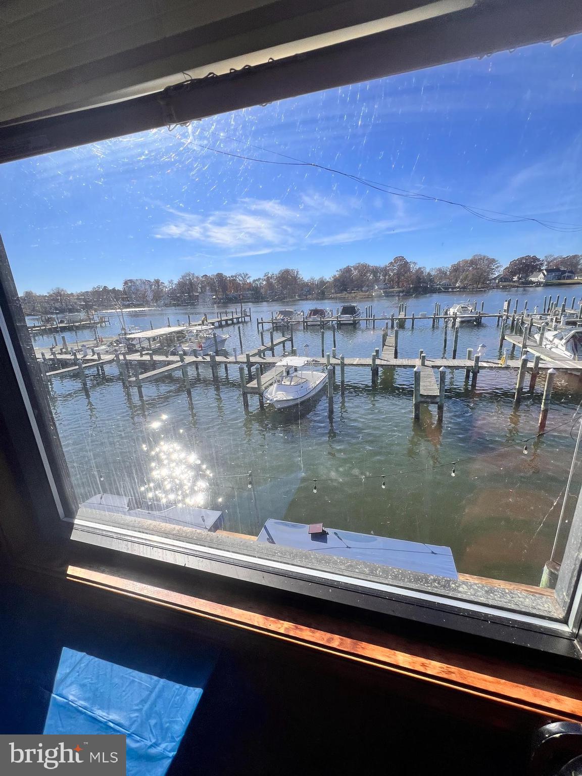 COBB ISLAND - Commercial Sale