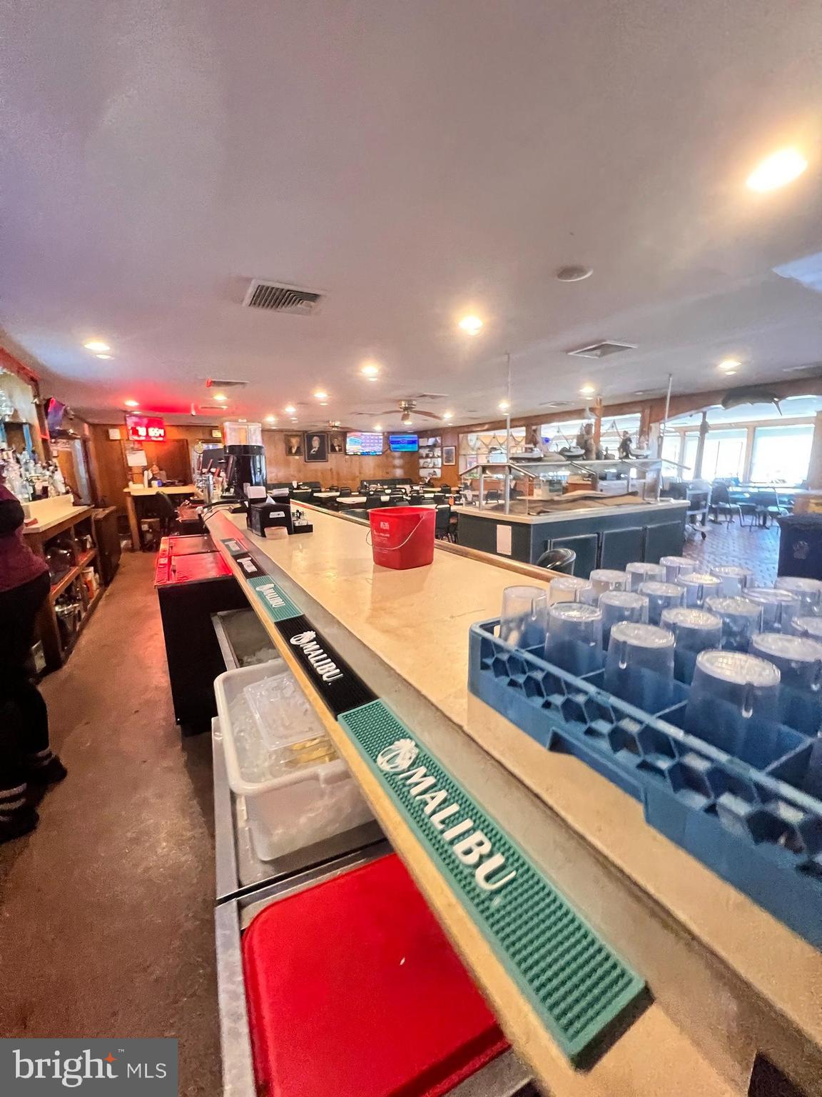 COBB ISLAND - Commercial Sale