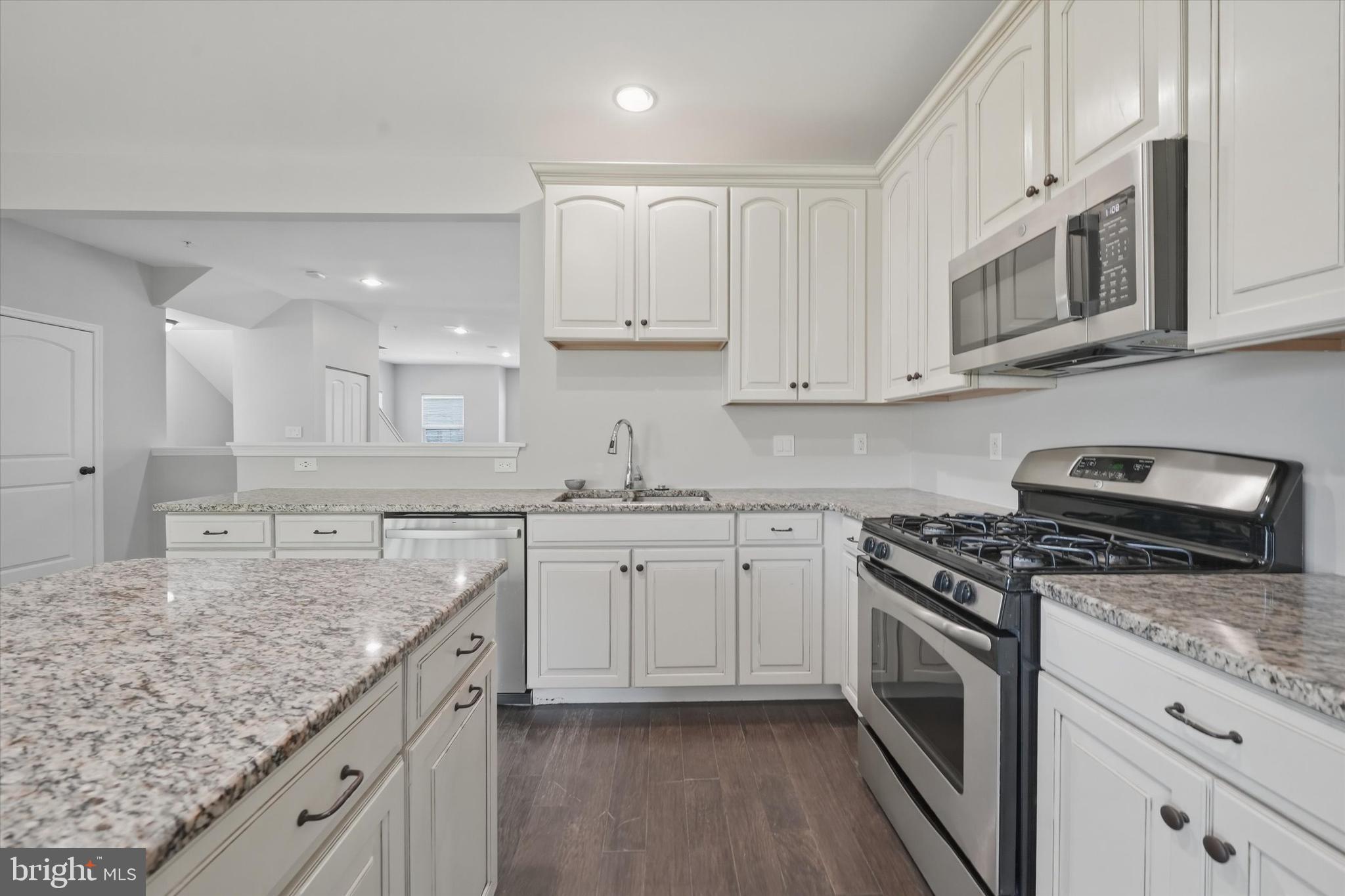 GREENE AT TWIN LAKES - Residential