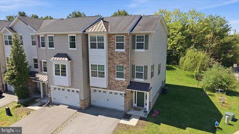 Tiny photo for 501 S Twin Lakes Boulevard, NEWARK, DE 19711 (MLS # DENC2102464)