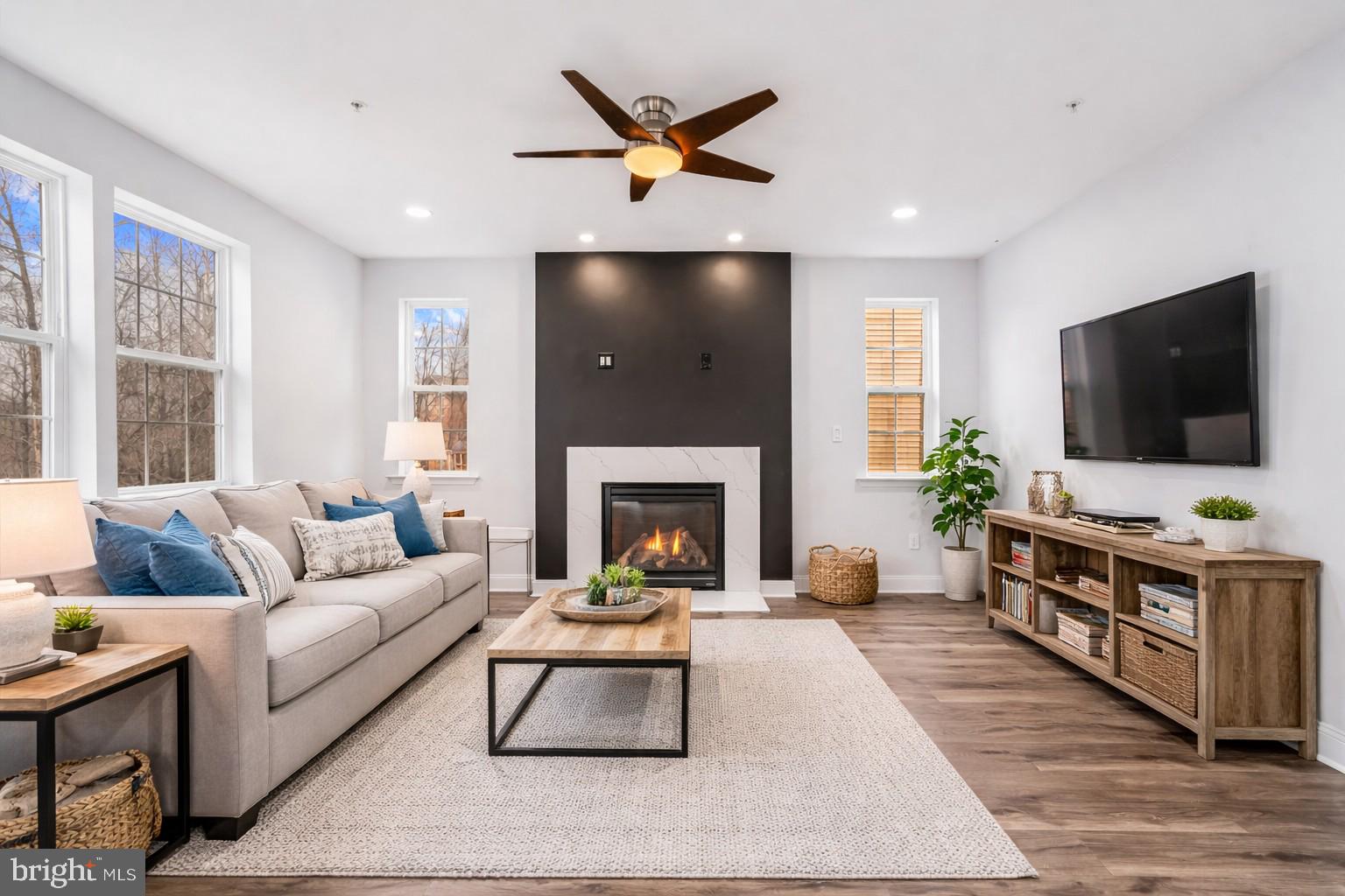 LEIGHLAND MEADOWS - Residential