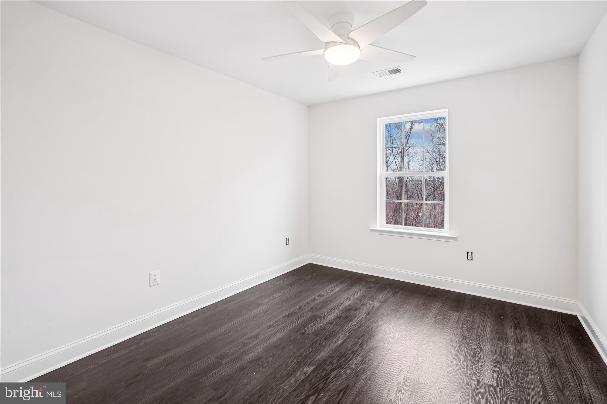 LEIGHLAND MEADOWS - Residential