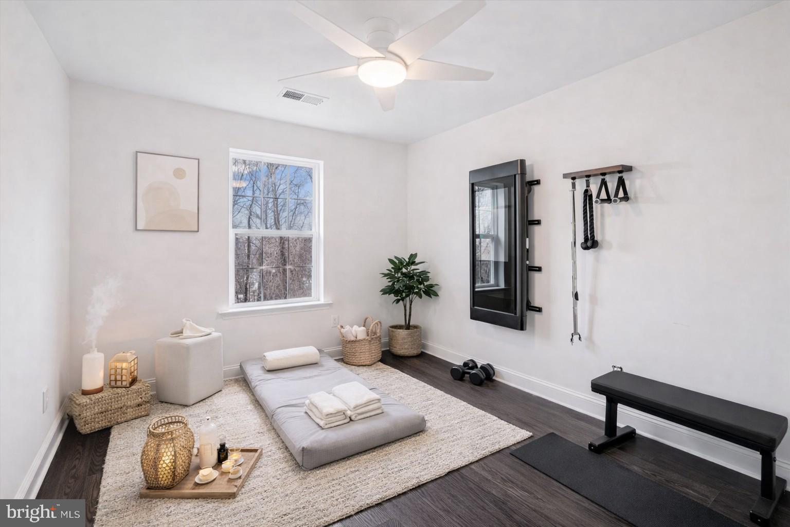 LEIGHLAND MEADOWS - Residential