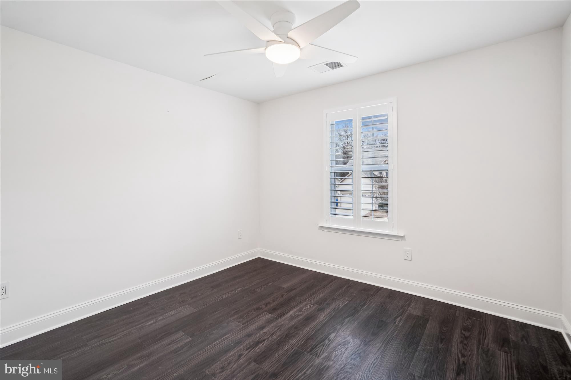 LEIGHLAND MEADOWS - Residential