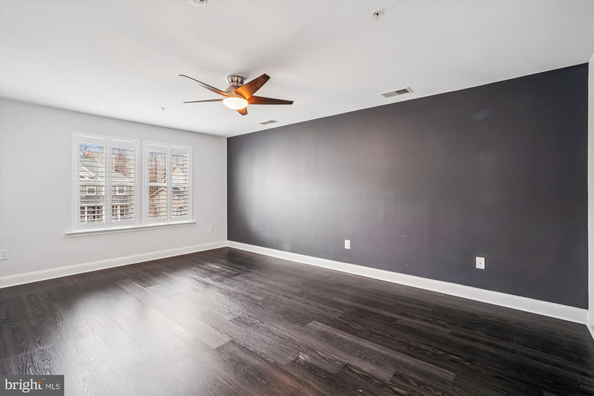 LEIGHLAND MEADOWS - Residential