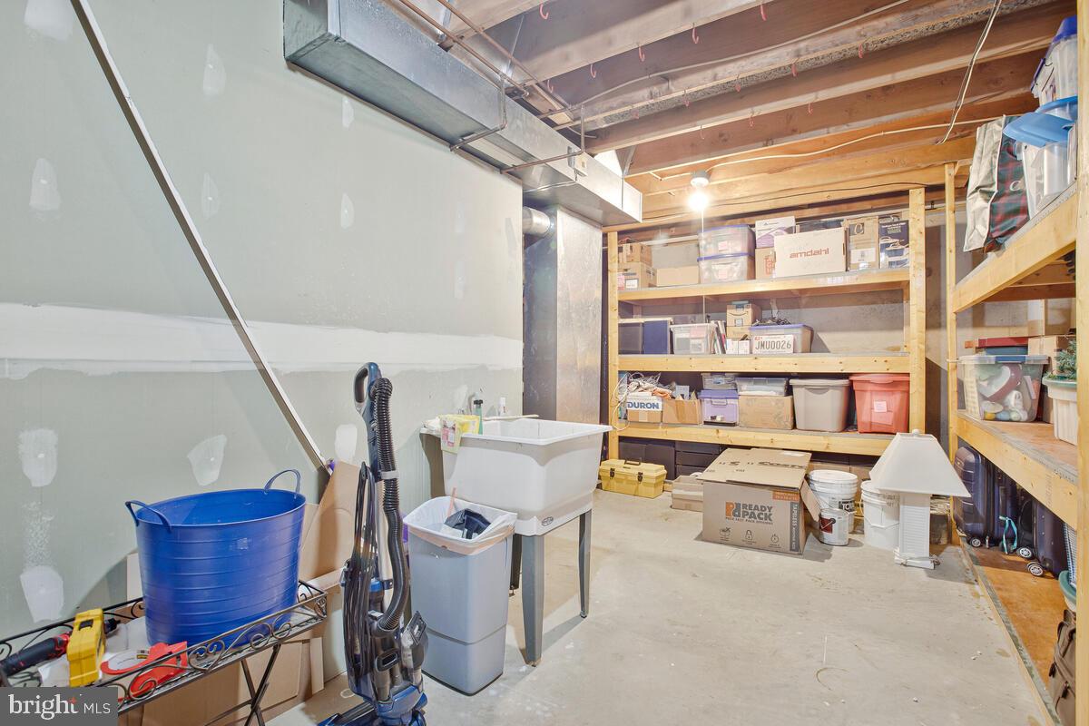 MONTGOMERY MEADOWS - Residential