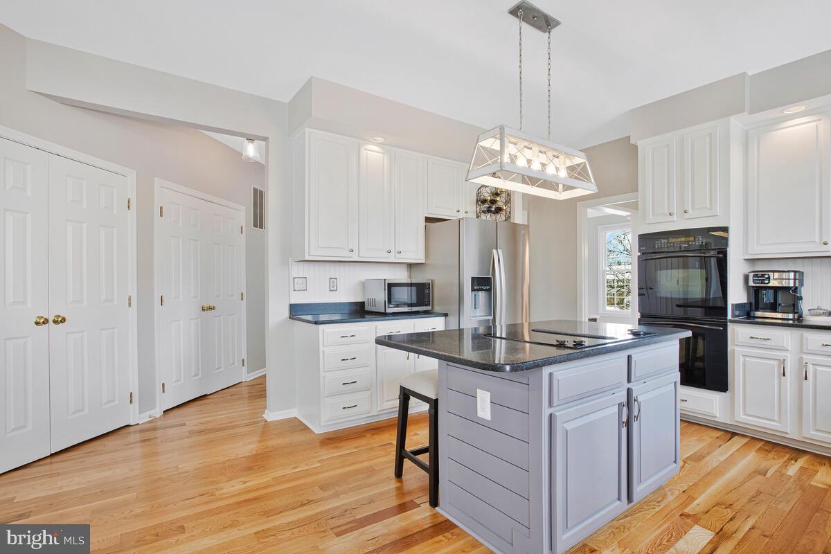 MONTGOMERY MEADOWS - Residential