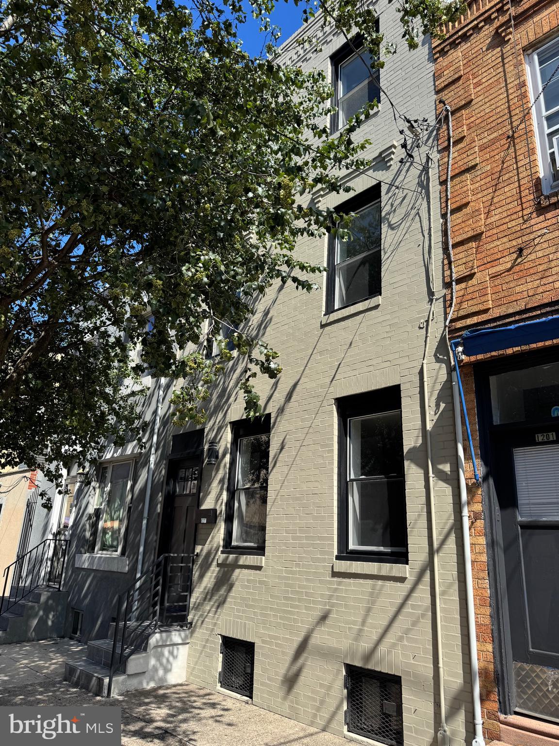 1203 MOORE STREET