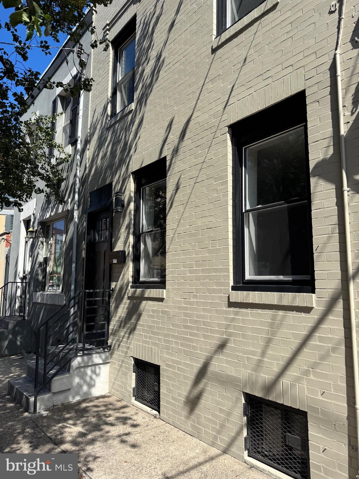 1203 MOORE STREET