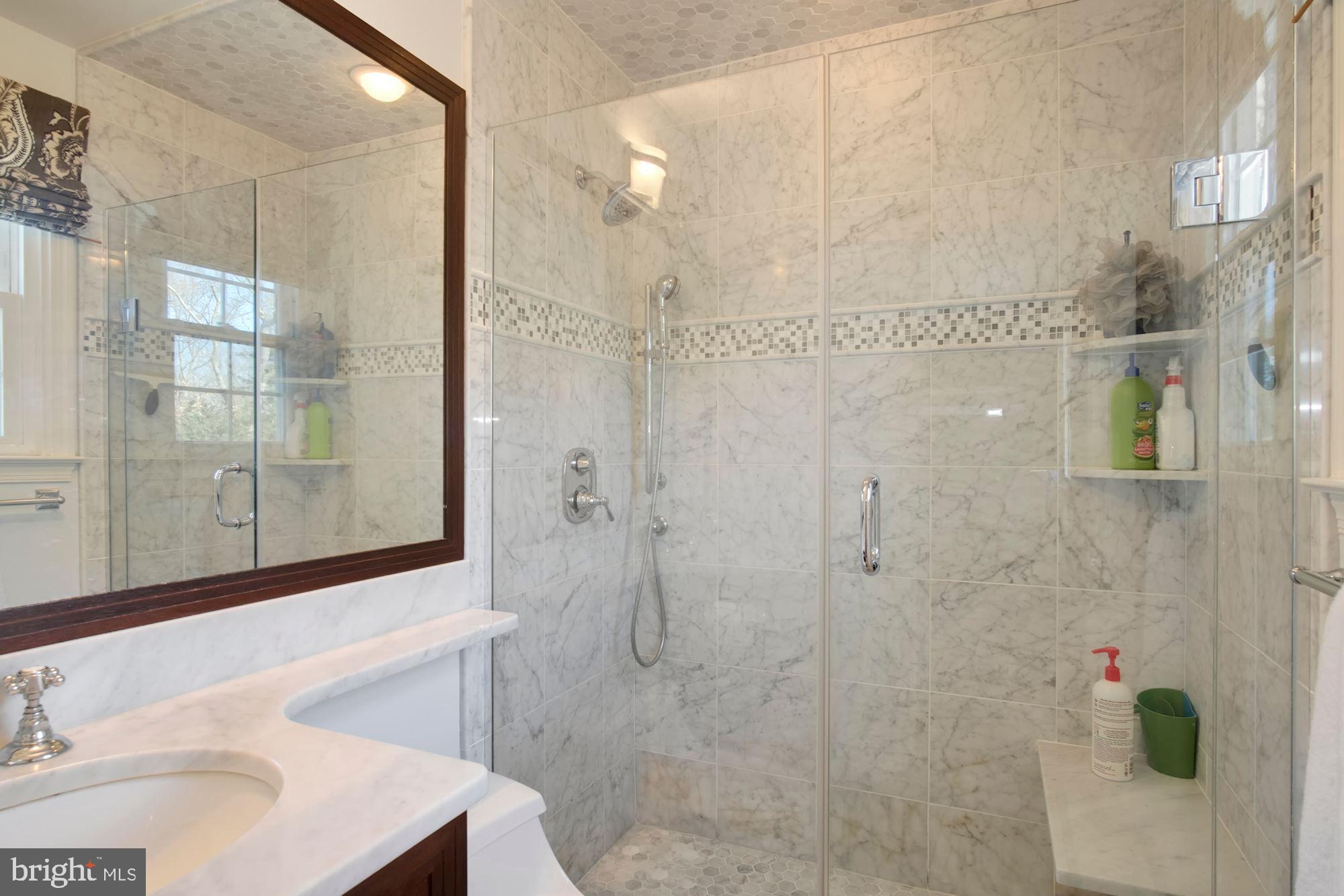 ROUND BAY - Residential