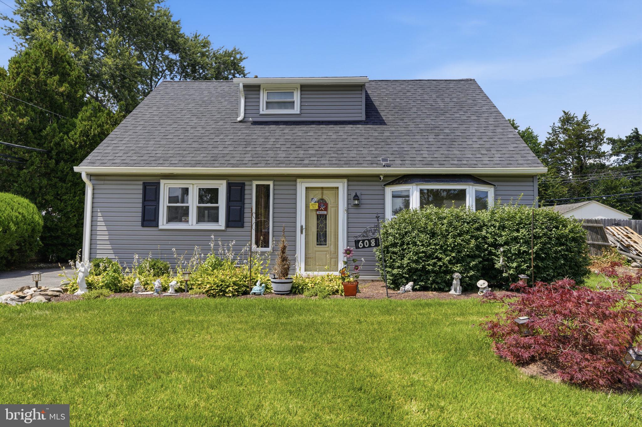 608 BENTON LANE