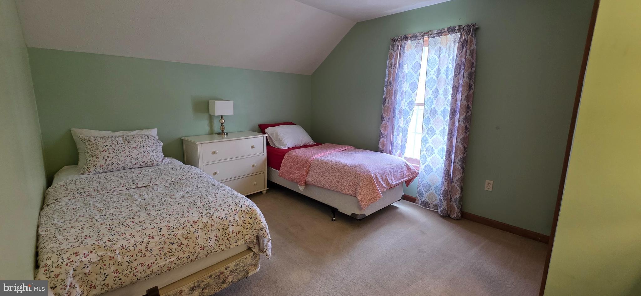 POCONO FARMS EAST - Residential