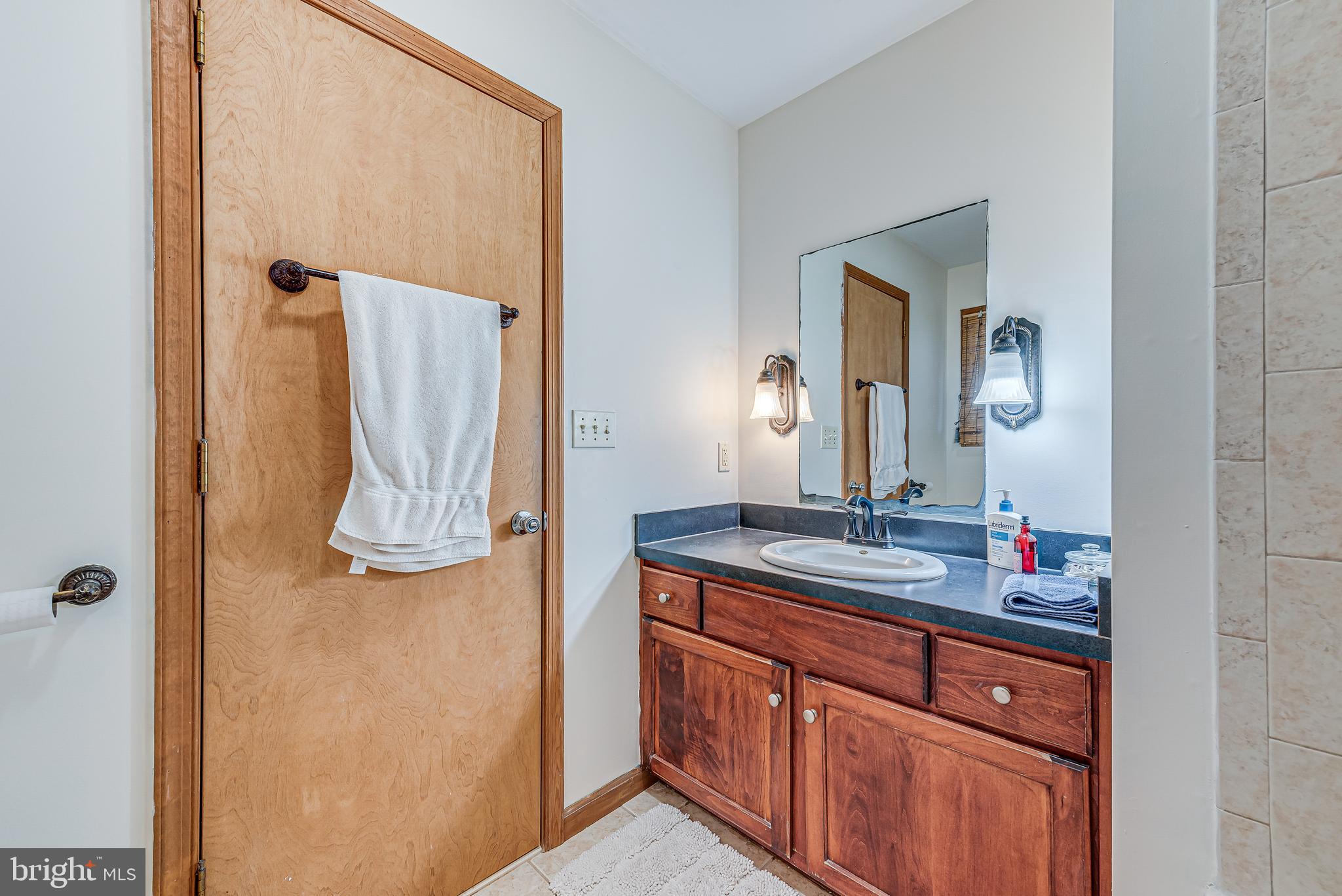 POCONO FARMS EAST - Residential
