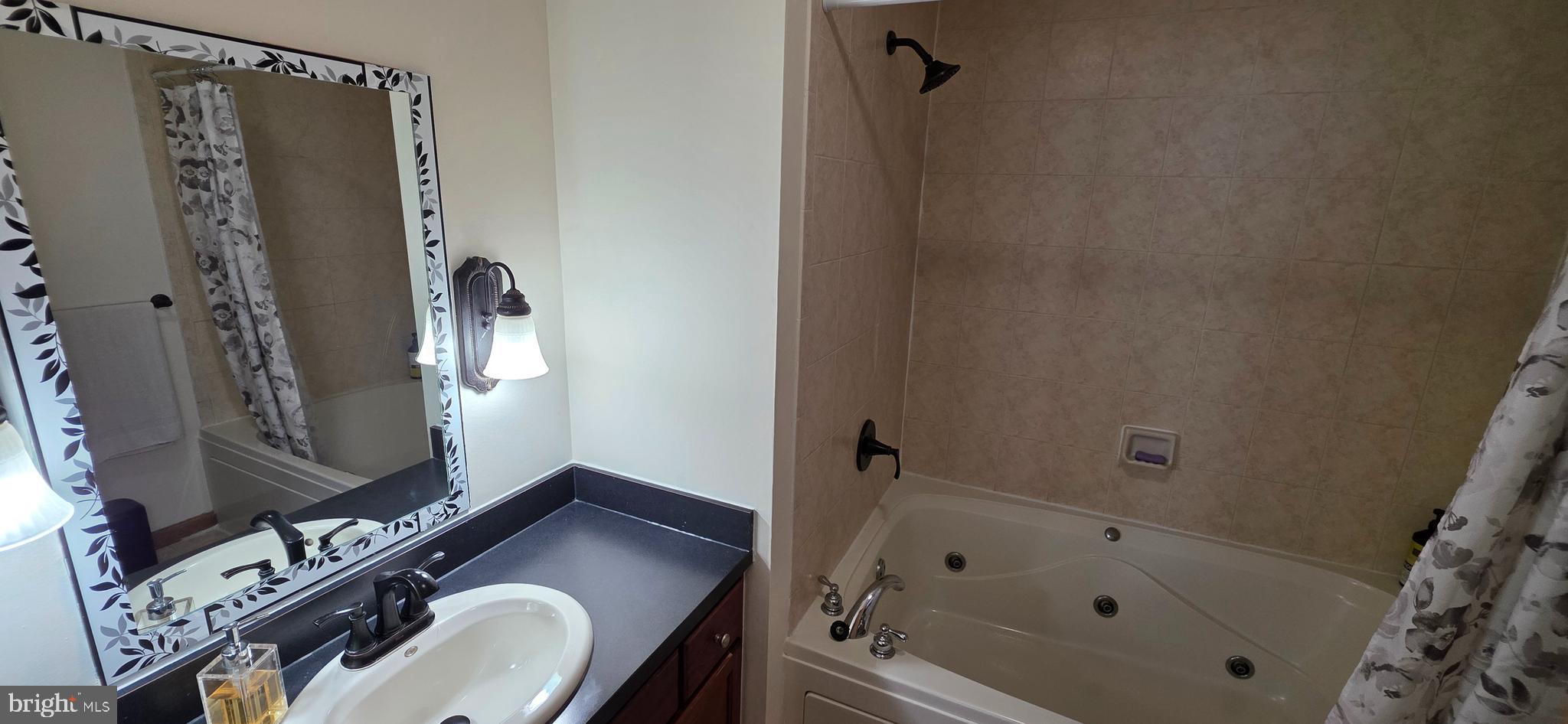 POCONO FARMS EAST - Residential