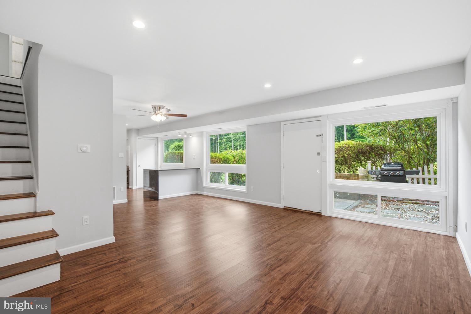 10105 FAIR WOODS