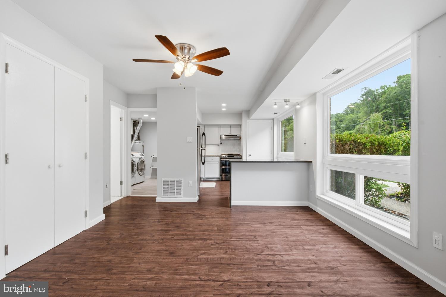 10105 FAIR WOODS