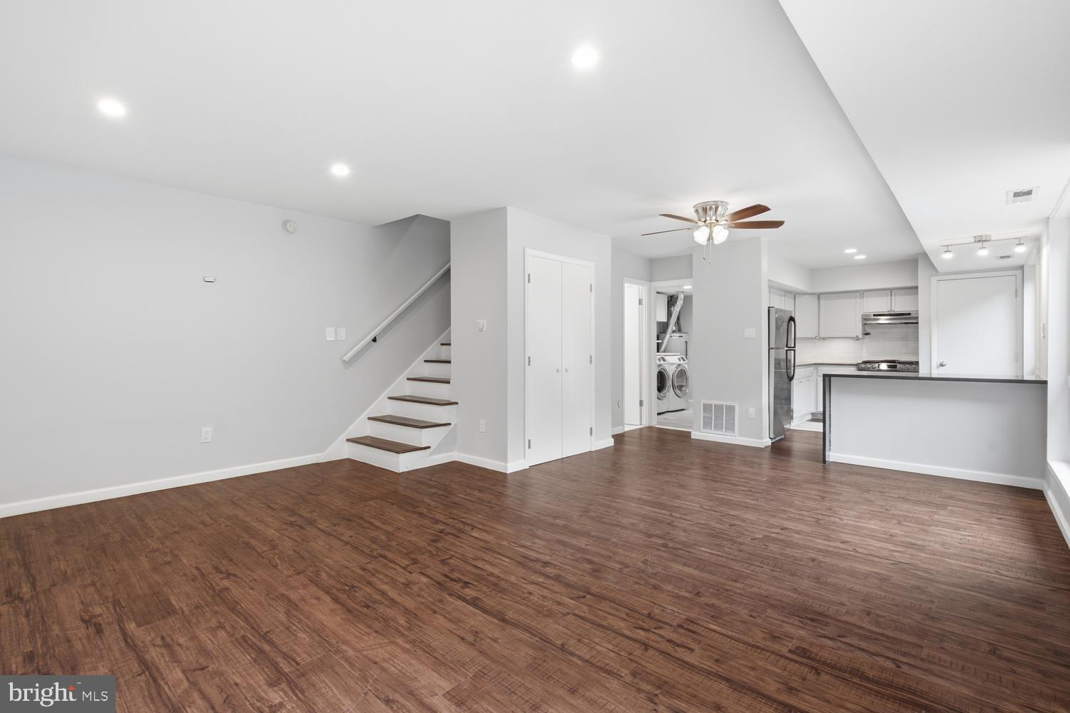 10105 FAIR WOODS