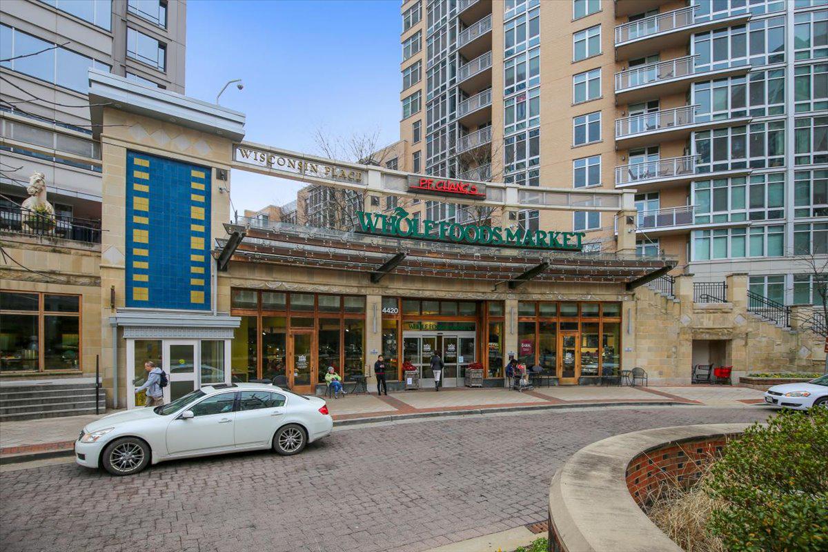 CHEVY CHASE VILLAGE - Residential