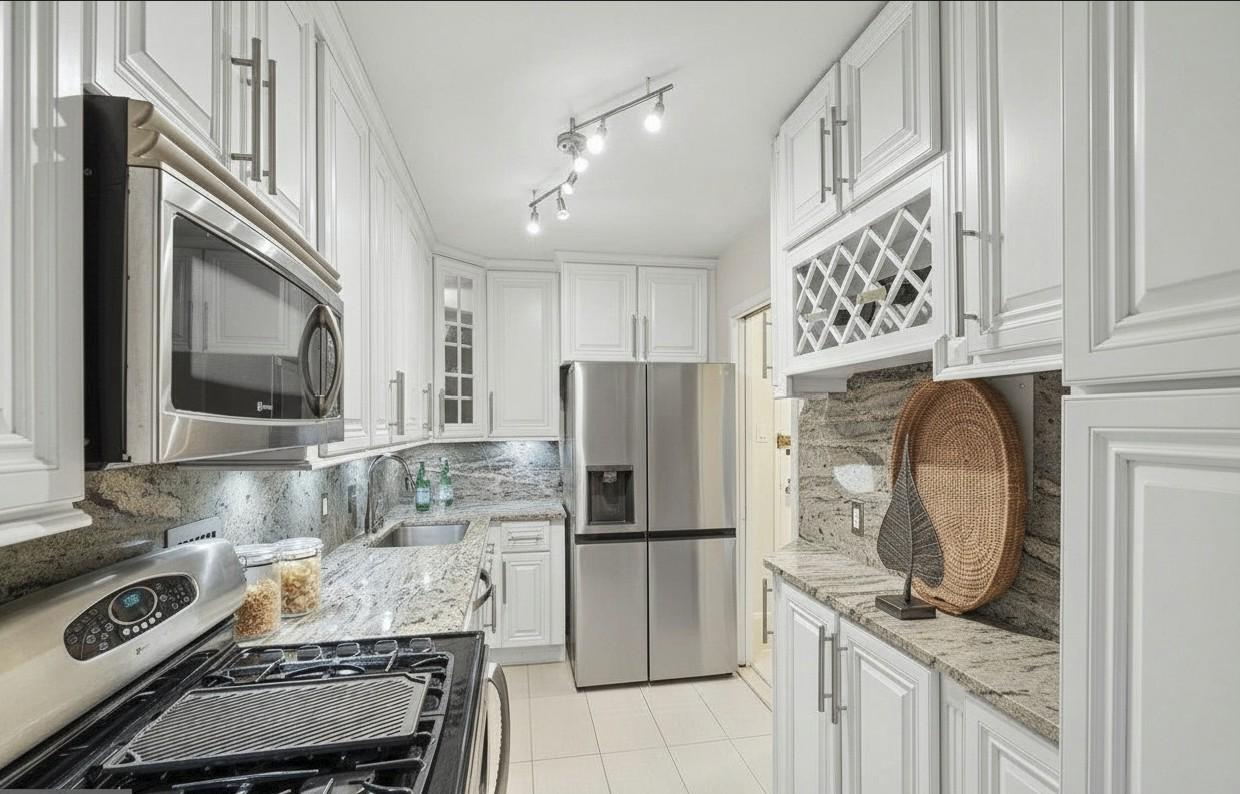CHEVY CHASE VILLAGE - Residential
