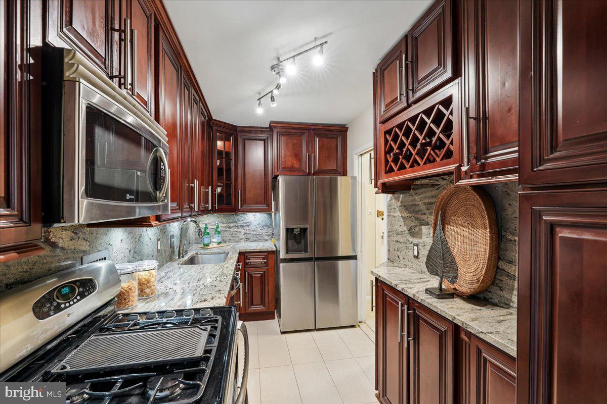 5500 FRIENDSHIP BOULEVARD 1226N