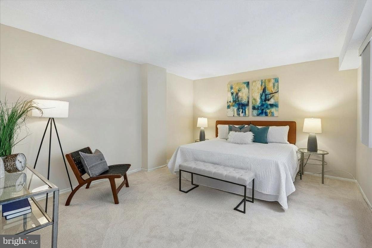 CHEVY CHASE VILLAGE - Residential