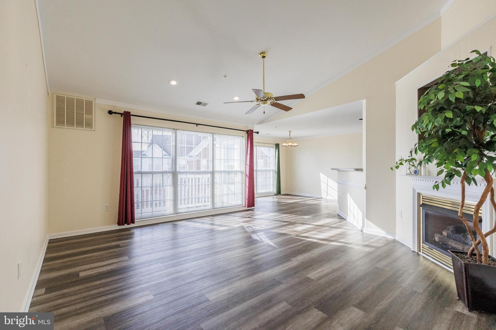 WHITTIER ECHO GLEN - Residential