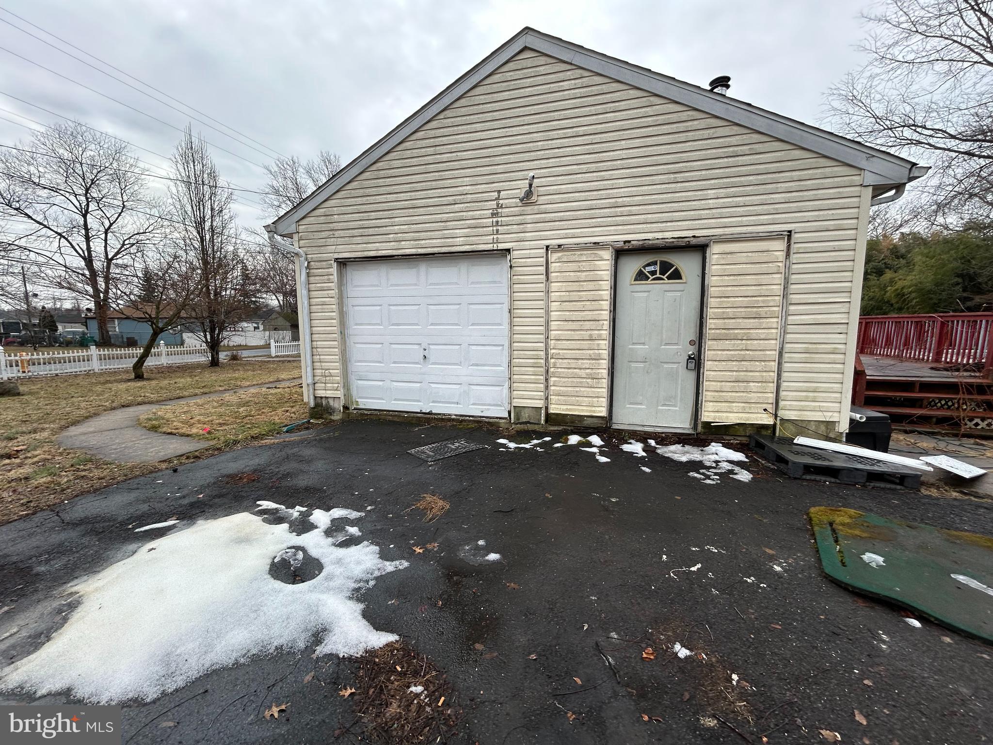 VENICE ASHBY - Residential