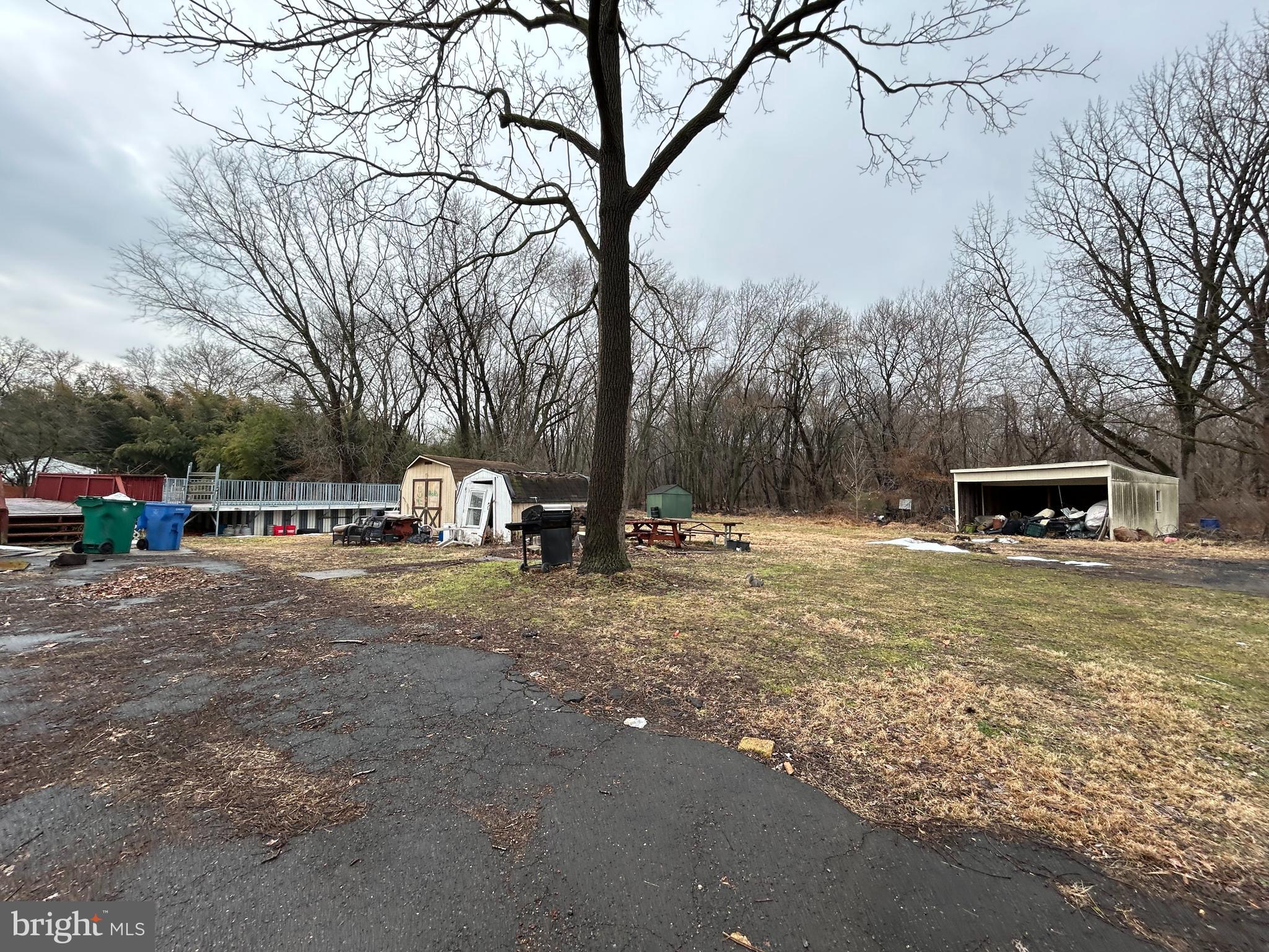 VENICE ASHBY - Residential